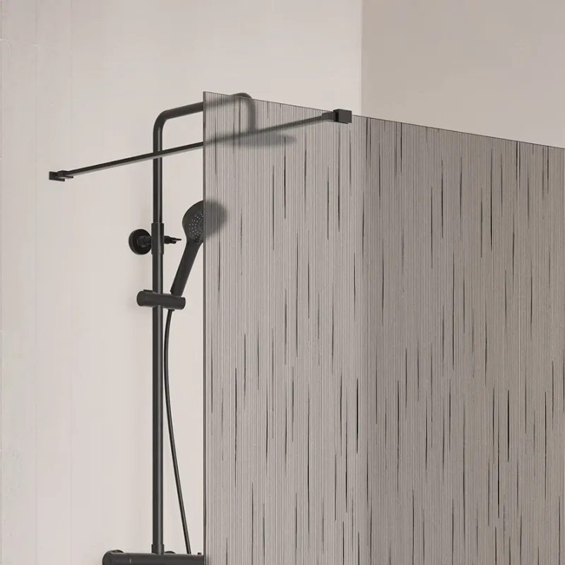 Badnor Shildon dusjvegg/walk-in hjørne - MATT SORT - TINTED HARMONY glassfelt - 125cm
